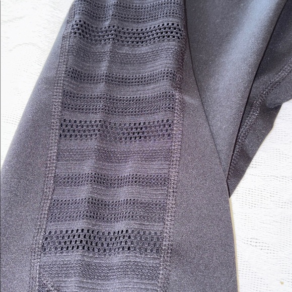 BNWT Champion Black High RiseLeggings - Picture 3 of 9